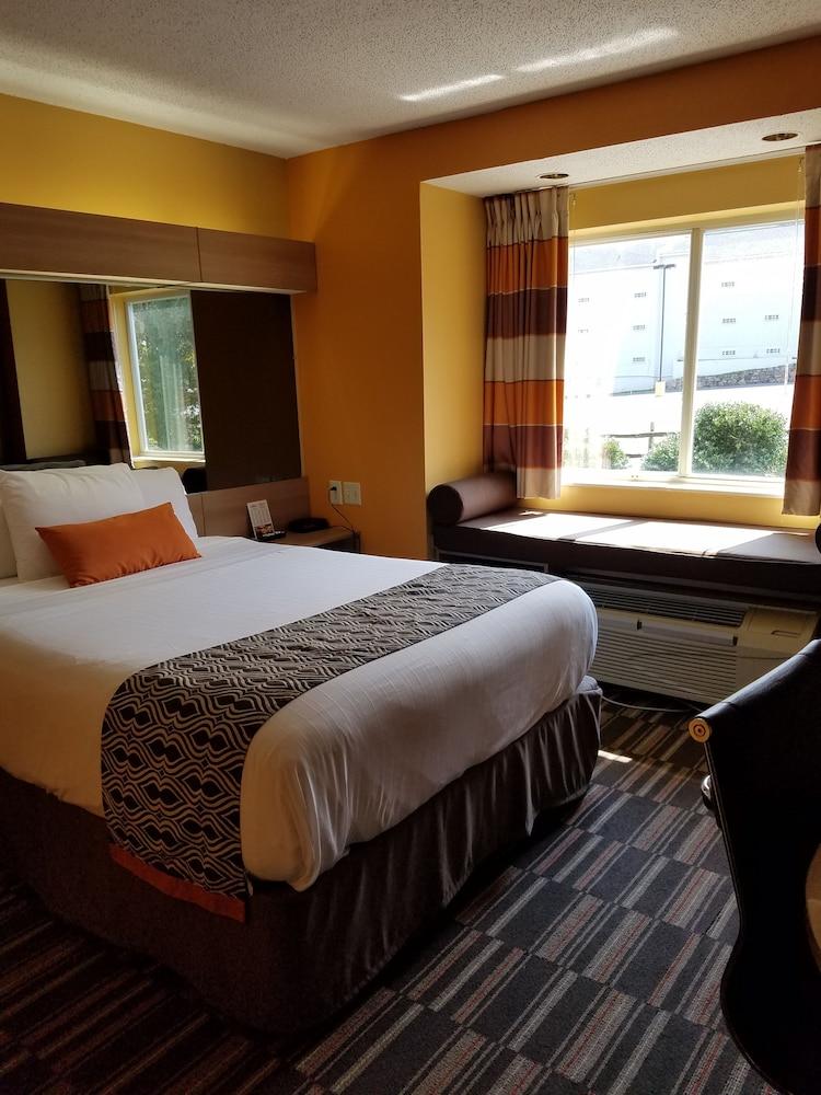 Microtel Inn & Suites By Wyndham Gatlinburg Luaran gambar