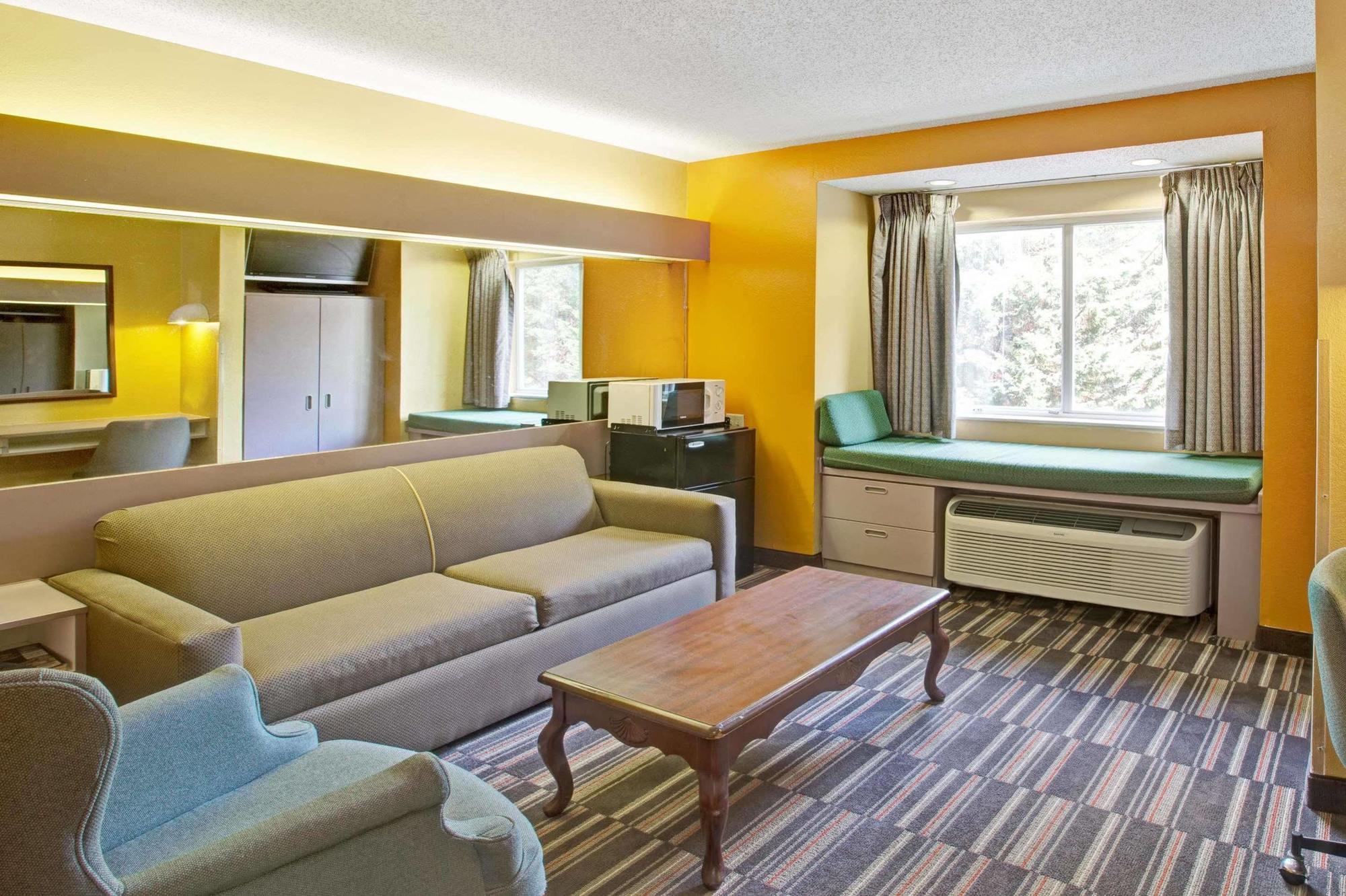 Microtel Inn & Suites By Wyndham Gatlinburg Luaran gambar